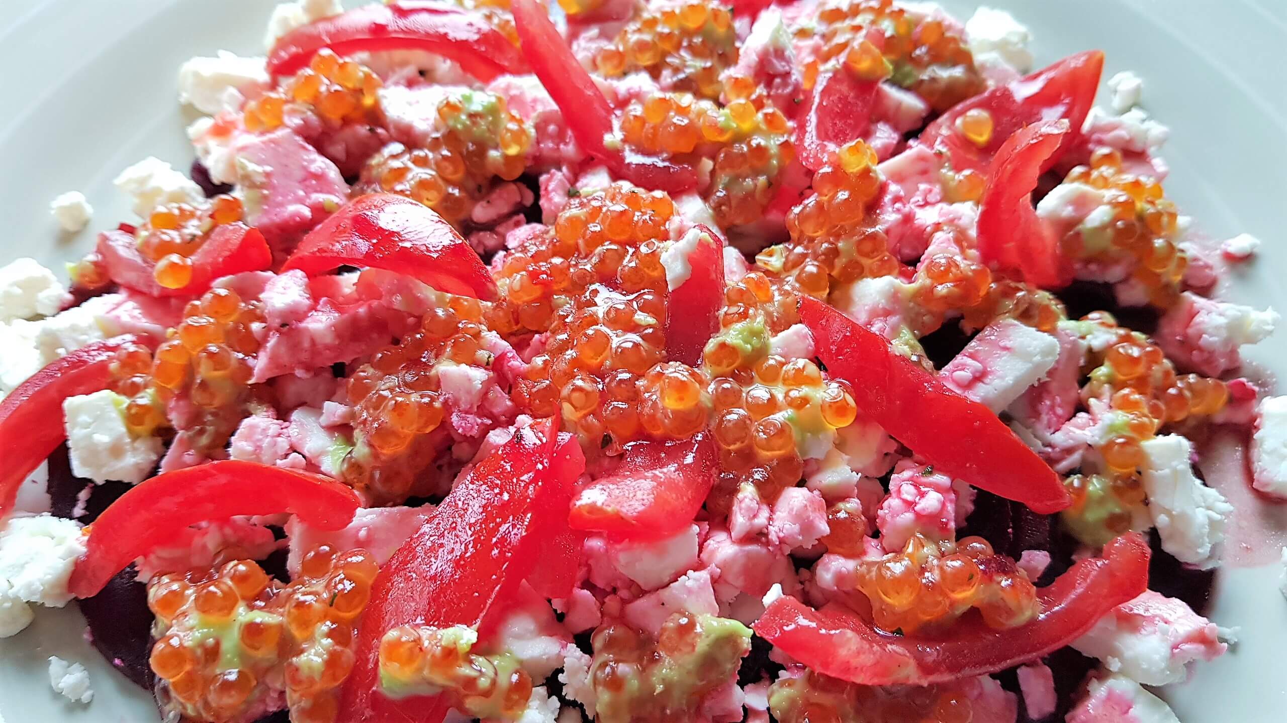 Rote Rüben Carpaccio mit Schafkäse, Tomaten und Saiblingskaviar - ÖKGV ...