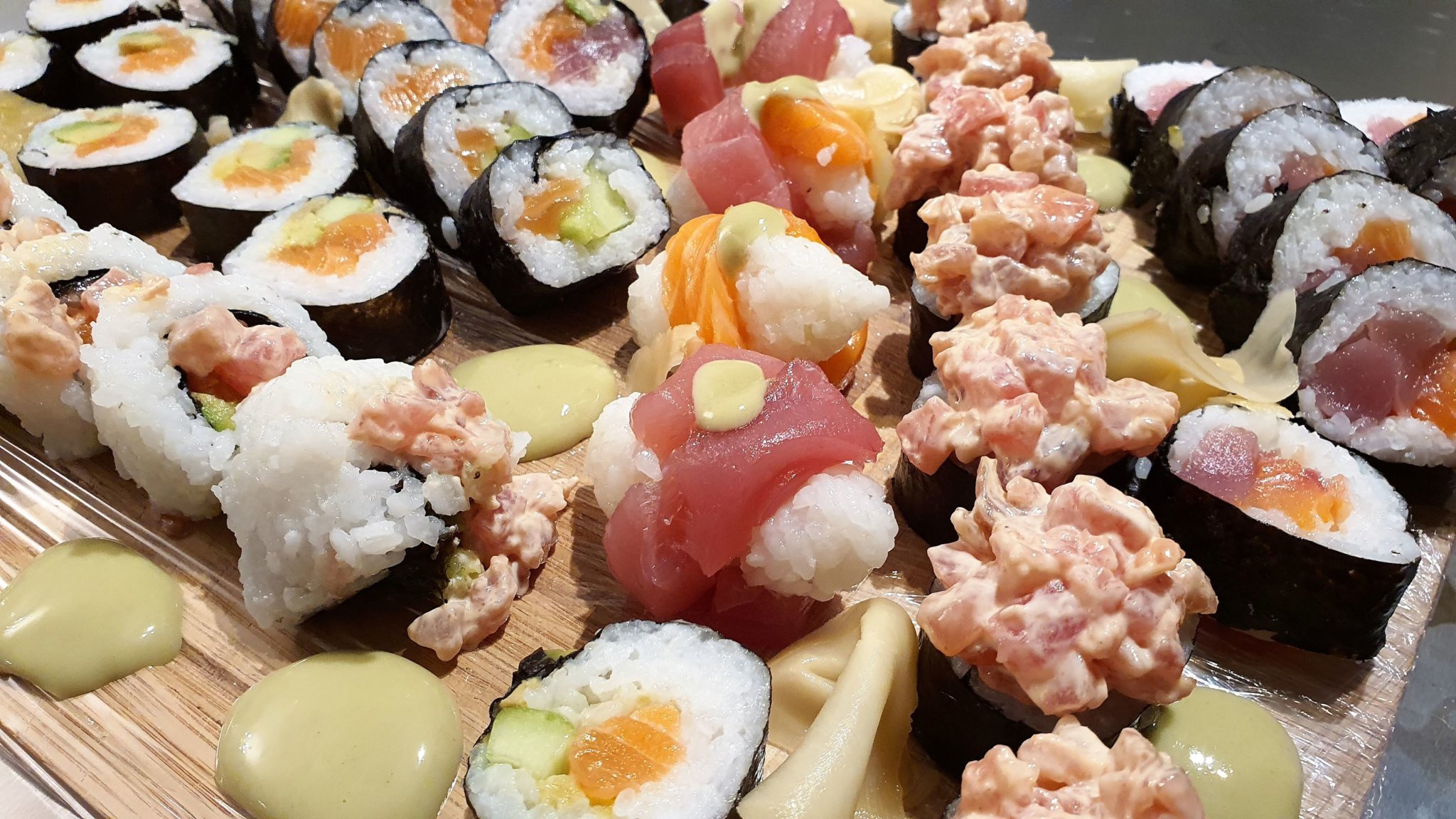 500g Sushi Reis Wie Viel Wasser Sushis & Makis - ÖKGV – Österreichischer Koch- und Genussverband
